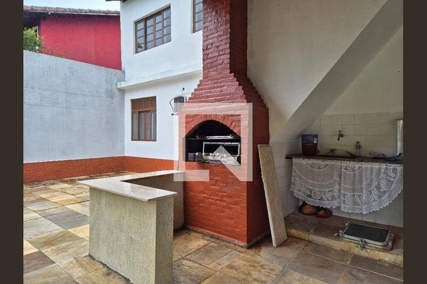 Casa para aluguel com 4 quartos e 2 suítes em 1500 m² — photo 3