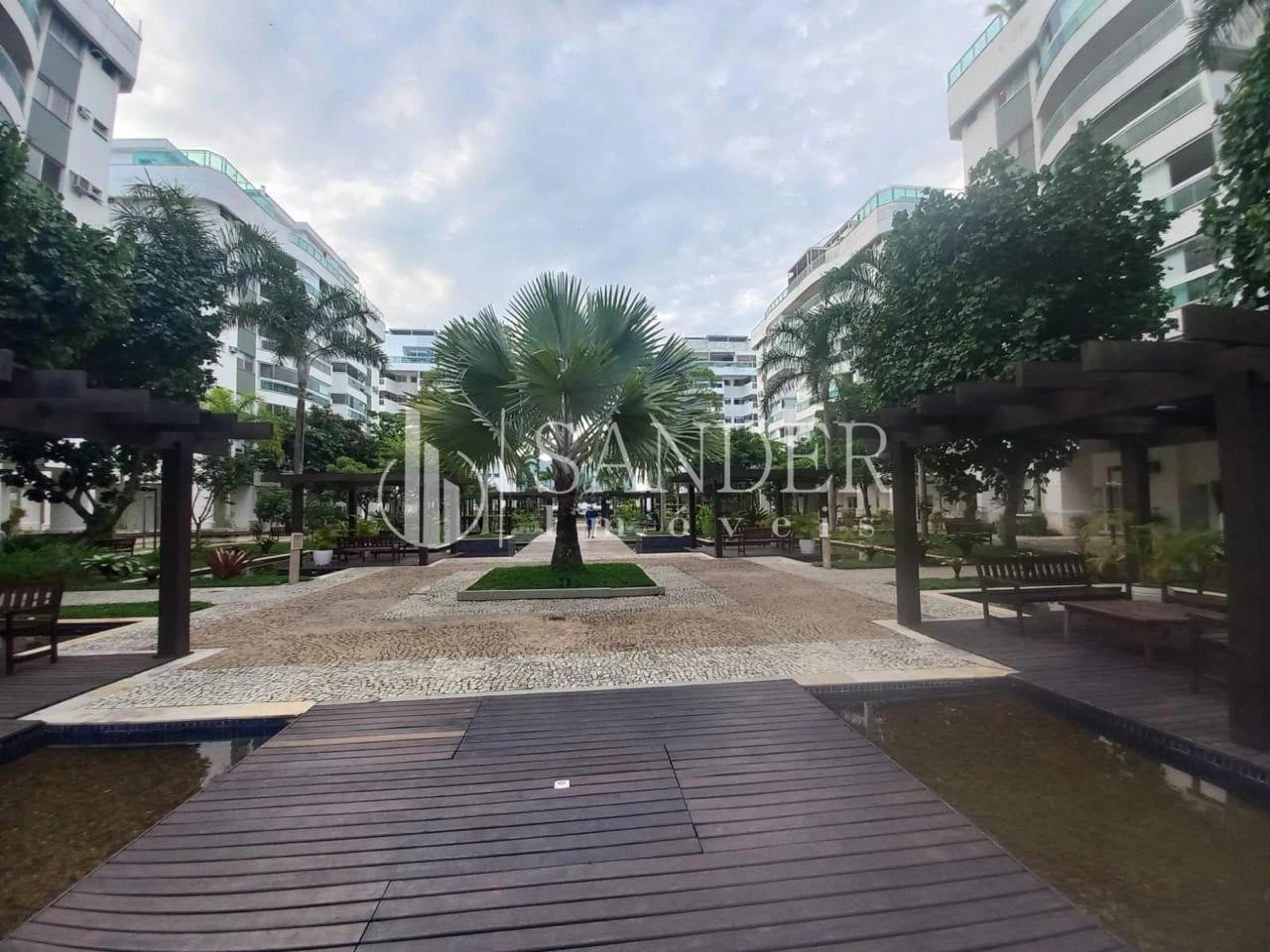 3-bedroom apartment with a private pool — photo 5