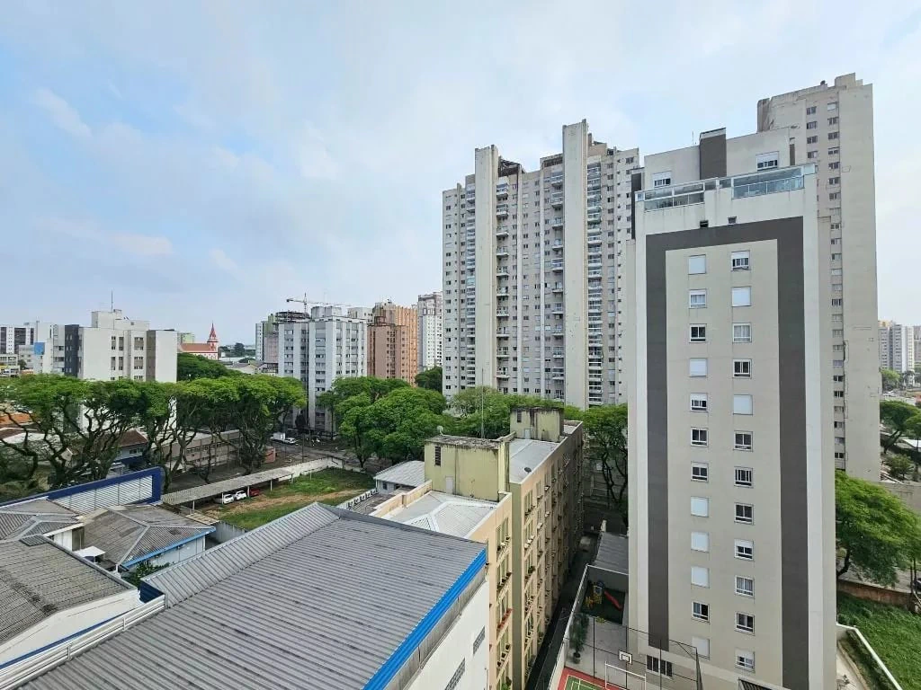 One-bedroom apartment with a grill on the balcony — photo 13
