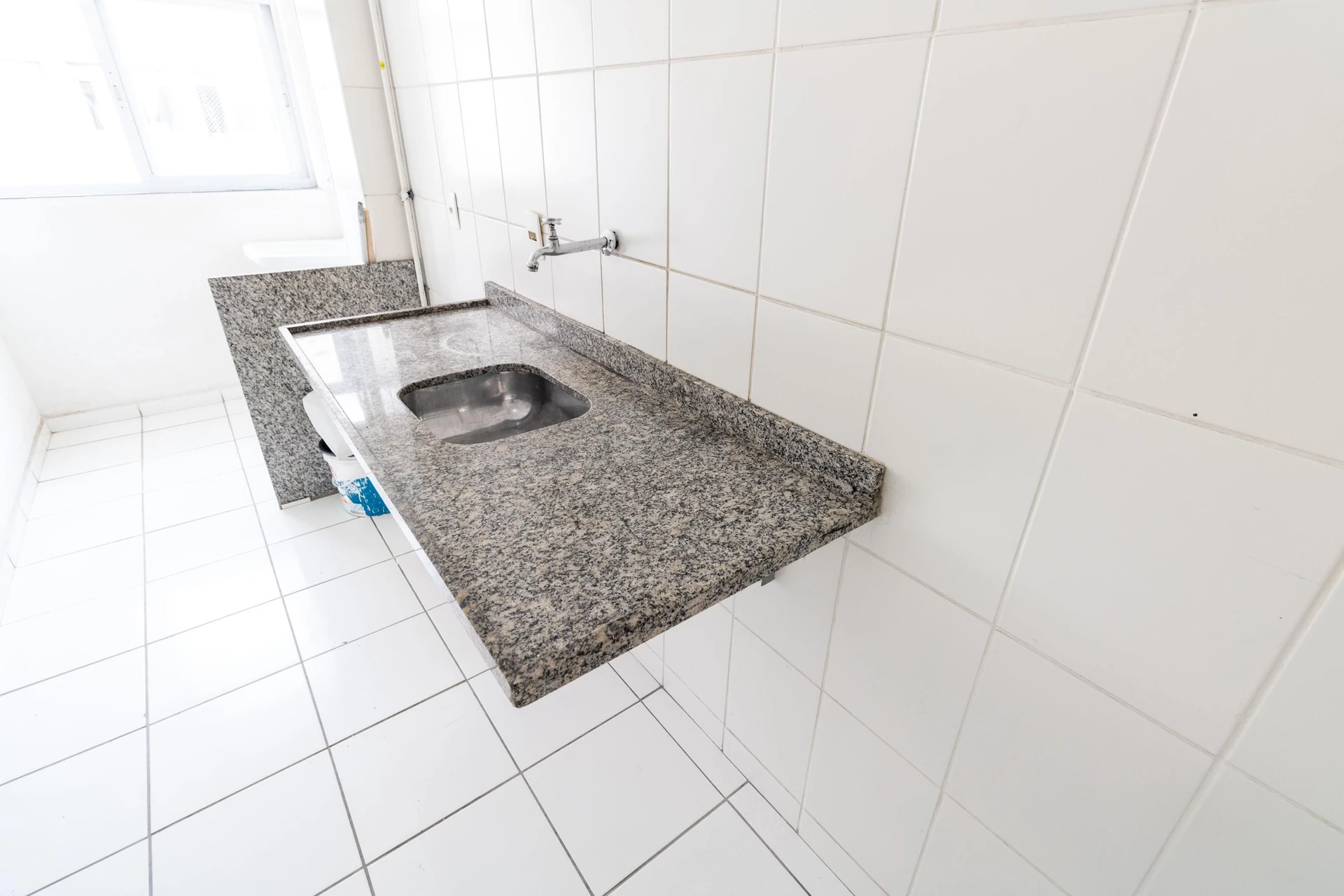 Оренда квартири з 2 спальнями та вбудованим грилем на балконі — photo 2