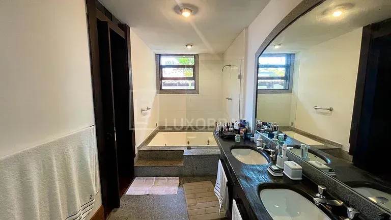 Casa sin amueblar con 4 dormitorios y cocina a gas — photo 10