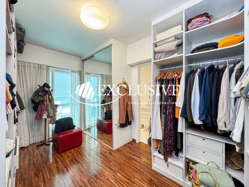 Furnished apartment with 4 bedrooms and 5 bathrooms — photo 15