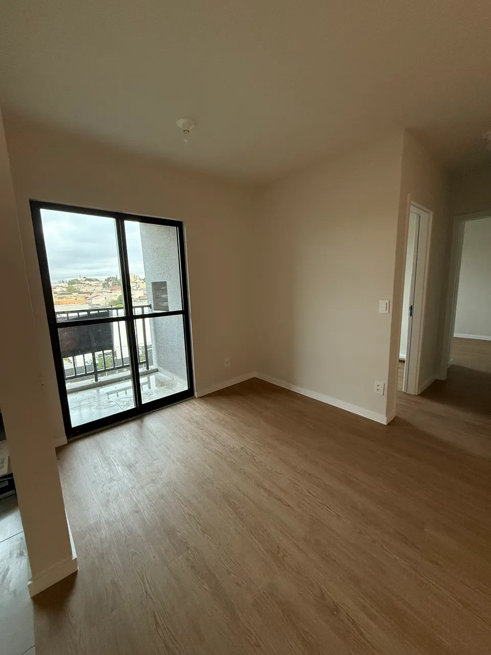 Wood or laminate floors in a 2-bedroom apartment, 53 m² — photo 3