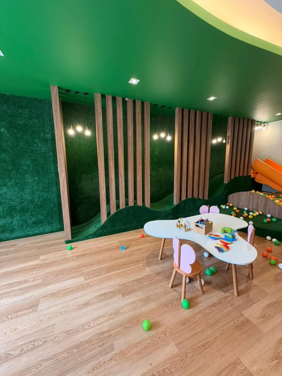 Unfurnished 2-bedroom apartment with 1 bath and pets — photo 34