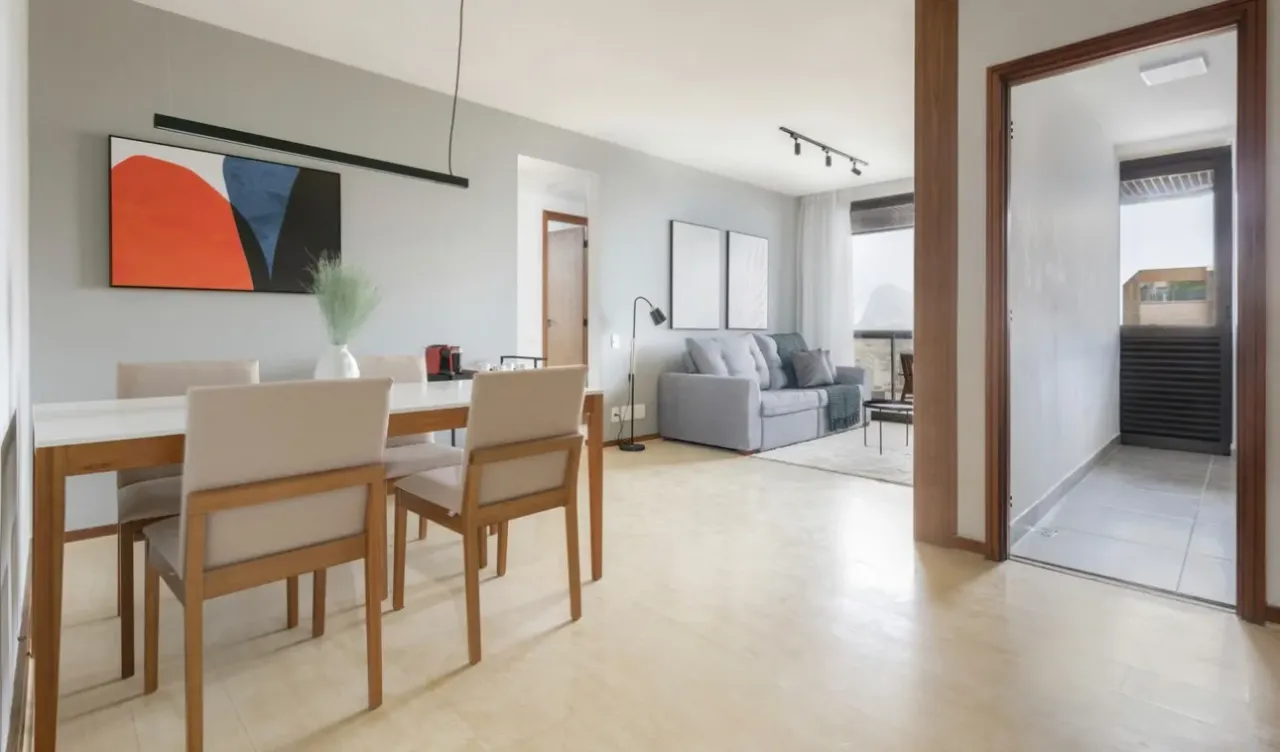Furnished apartment with open-plan kitchen and 2 bedrooms — photo 5