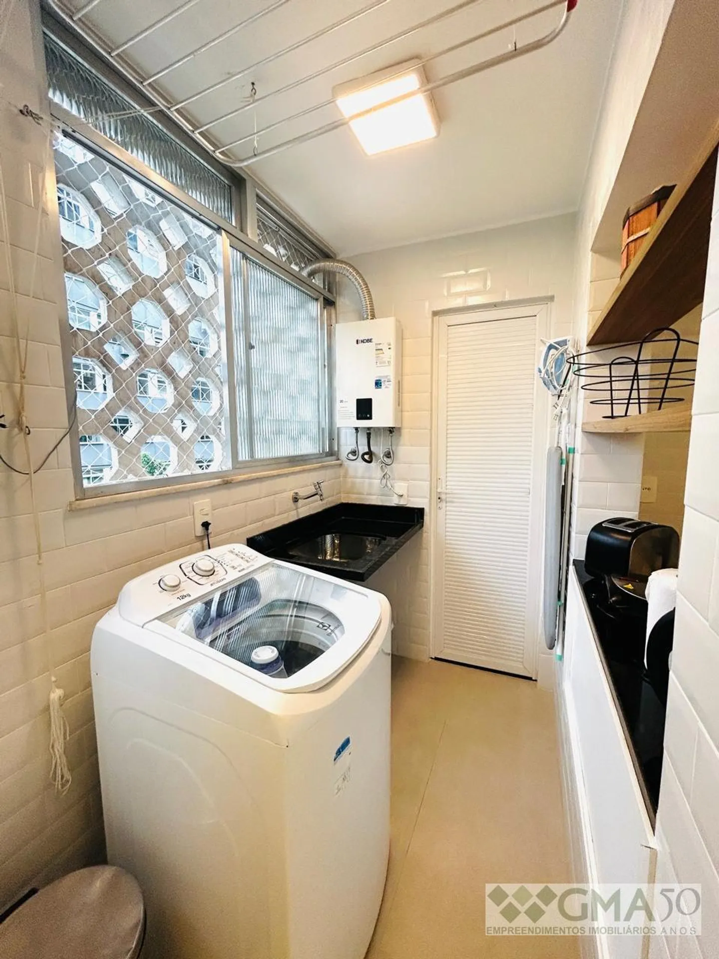 3-bedroom apartment with a washing machine — photo 10