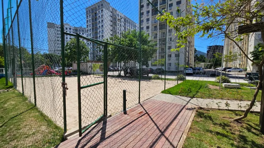 Apartamento sem mobília com 2 quartos e varanda — photo 17