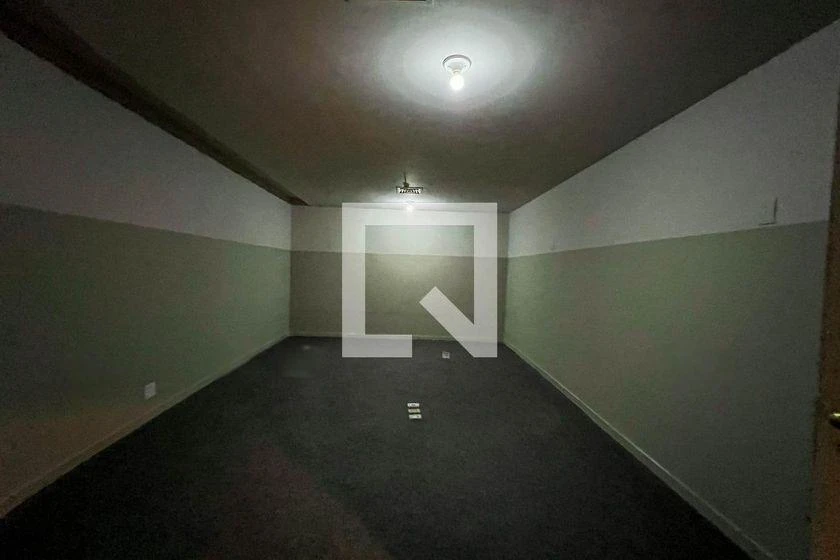 Apartment with 8 bedrooms, 3 bathrooms and 350 m² — photo 20