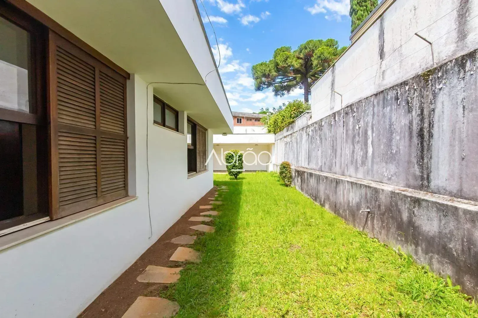 House with 4 bedrooms, 5 bathrooms and 319 m² — photo 22