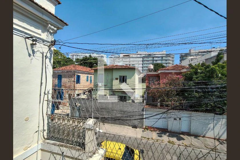 Furnished house with 3 bedrooms, 180 m² and 1 parking spot — photo 49