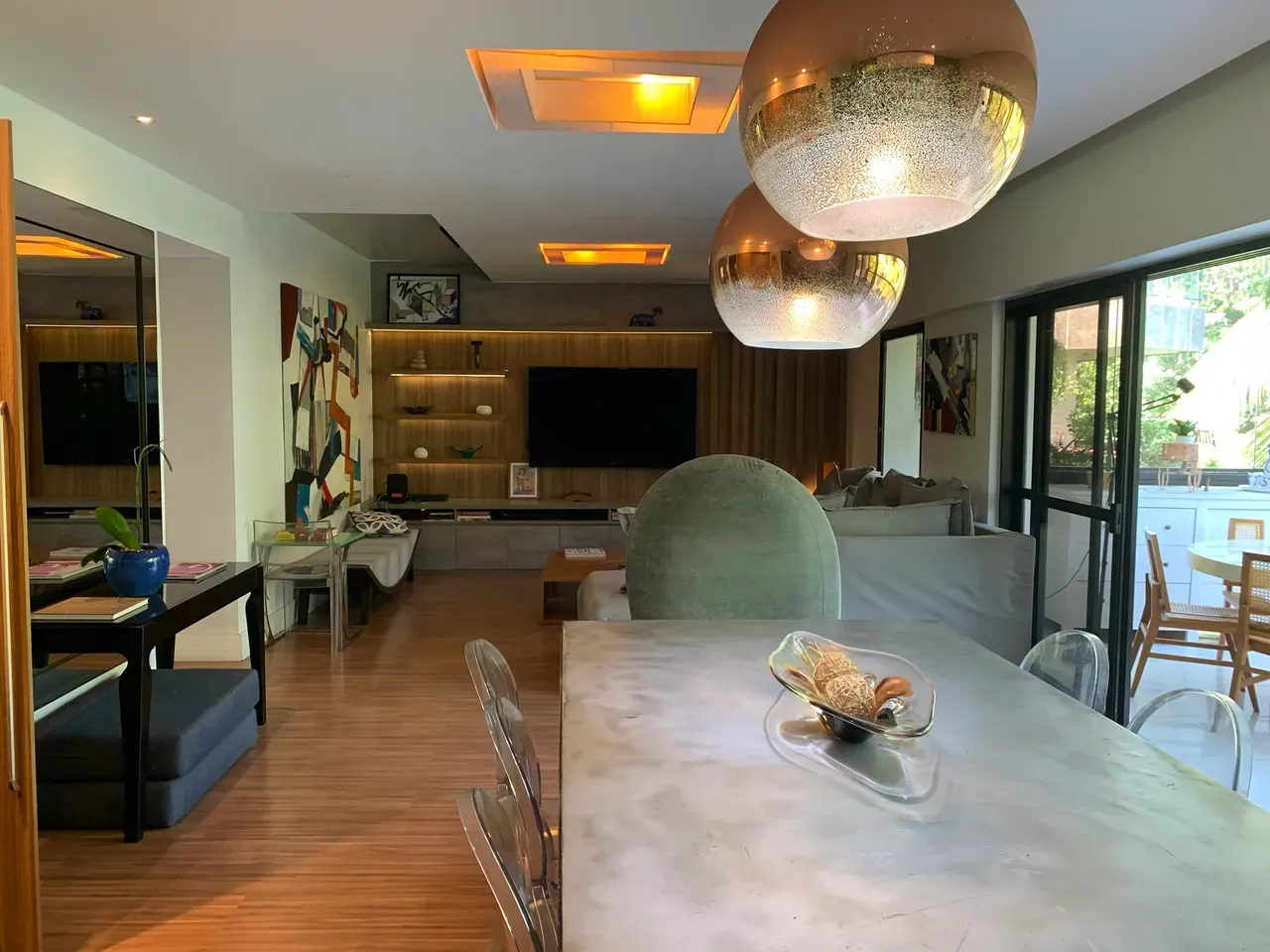 Furnished apartment with open-plan kitchen and 4 bedrooms — photo 5