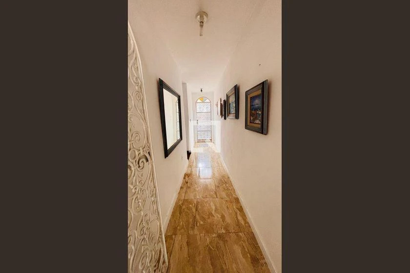 608 m² house with 7 bedrooms and 3 en-suites — photo 33