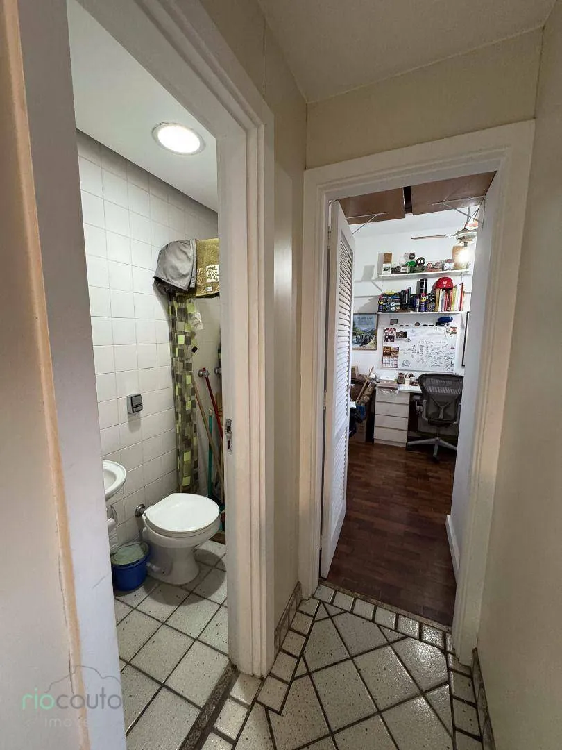 Apartment with 4 bedrooms and balconies, 370 m² — photo 50
