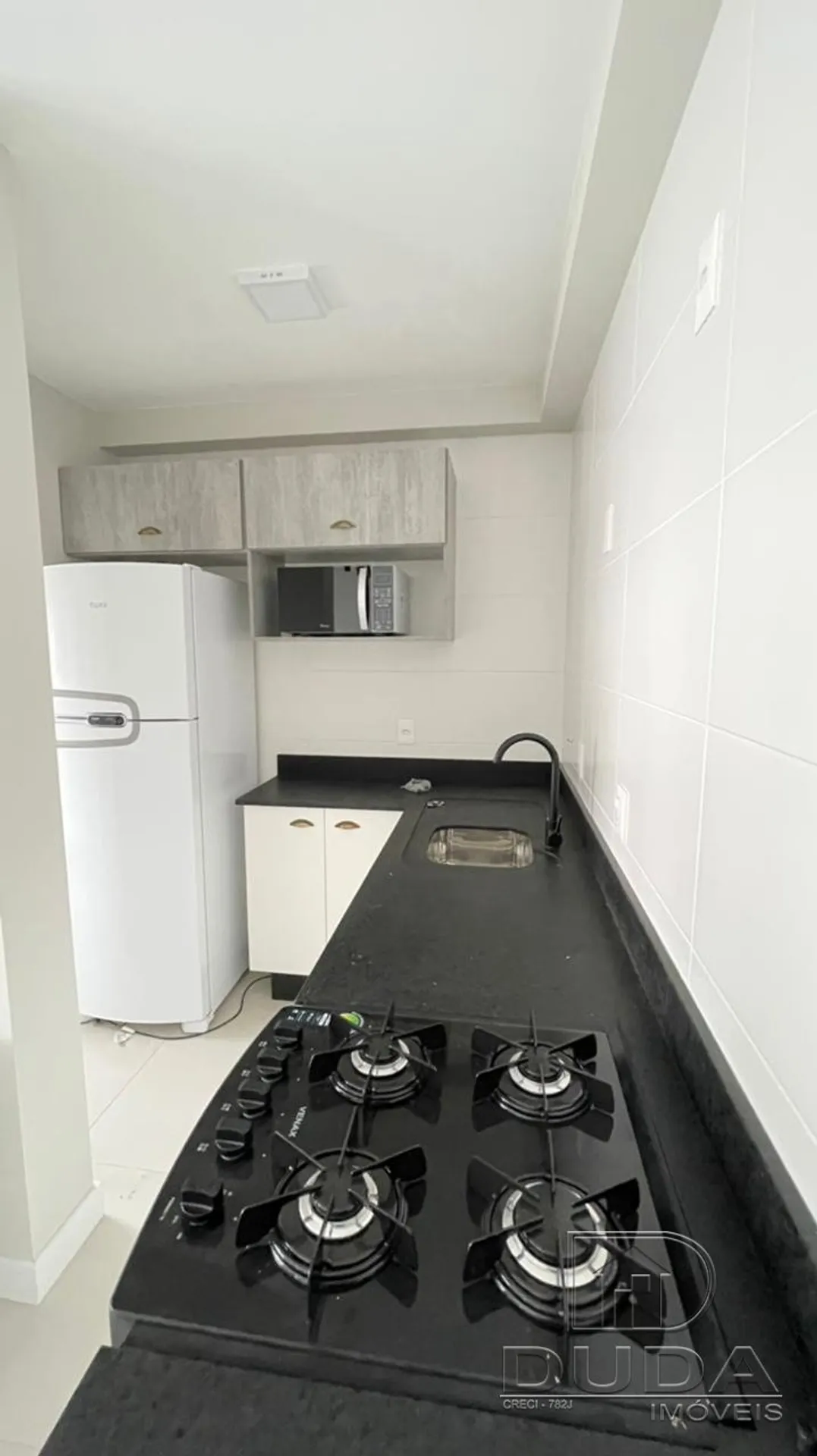 Furnished 1-bedroom apartment with 35 m² and a parking spot — photo 2