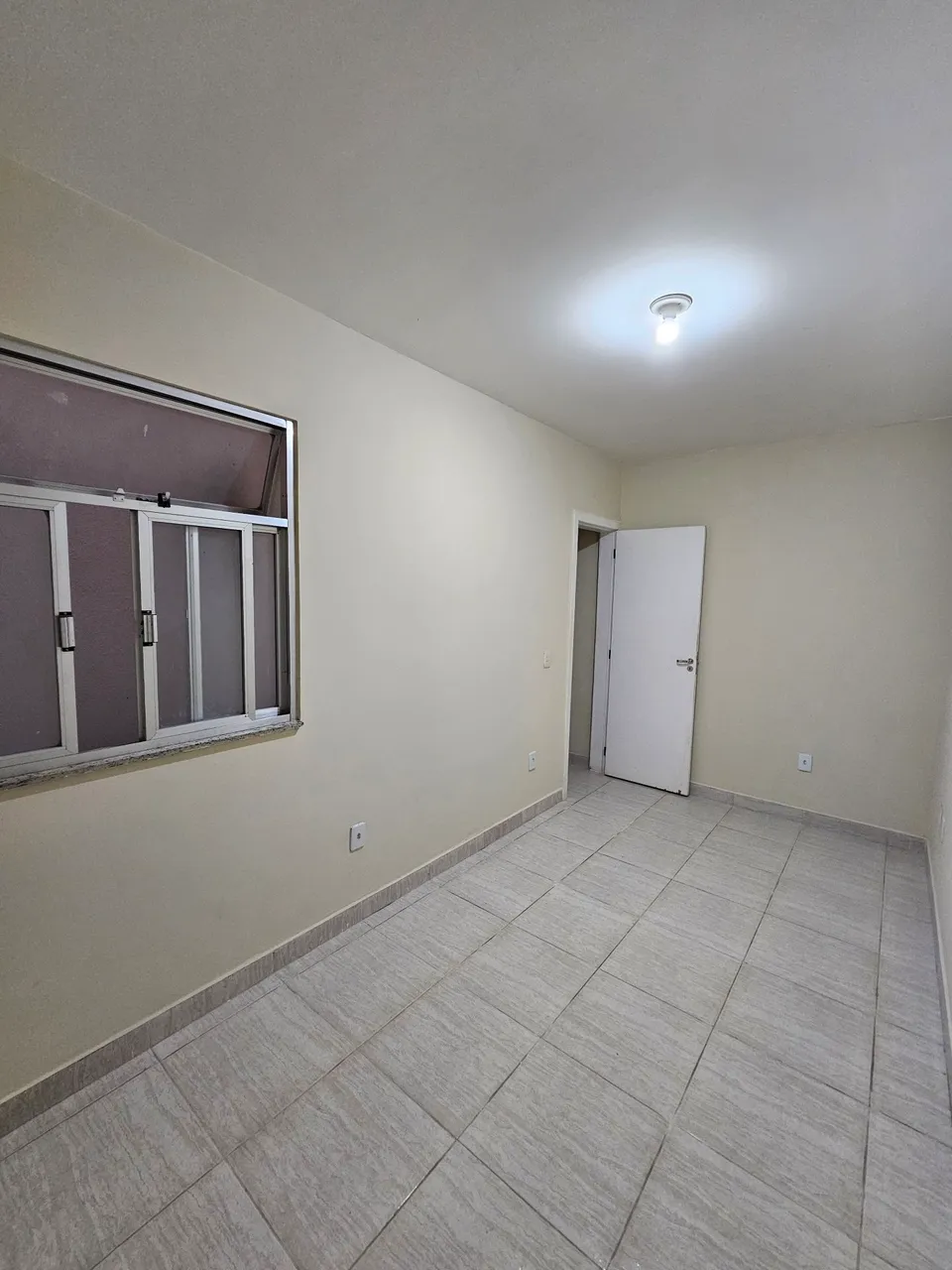 Unfurnished house with 2 bedrooms and 3 bathrooms — photo 9