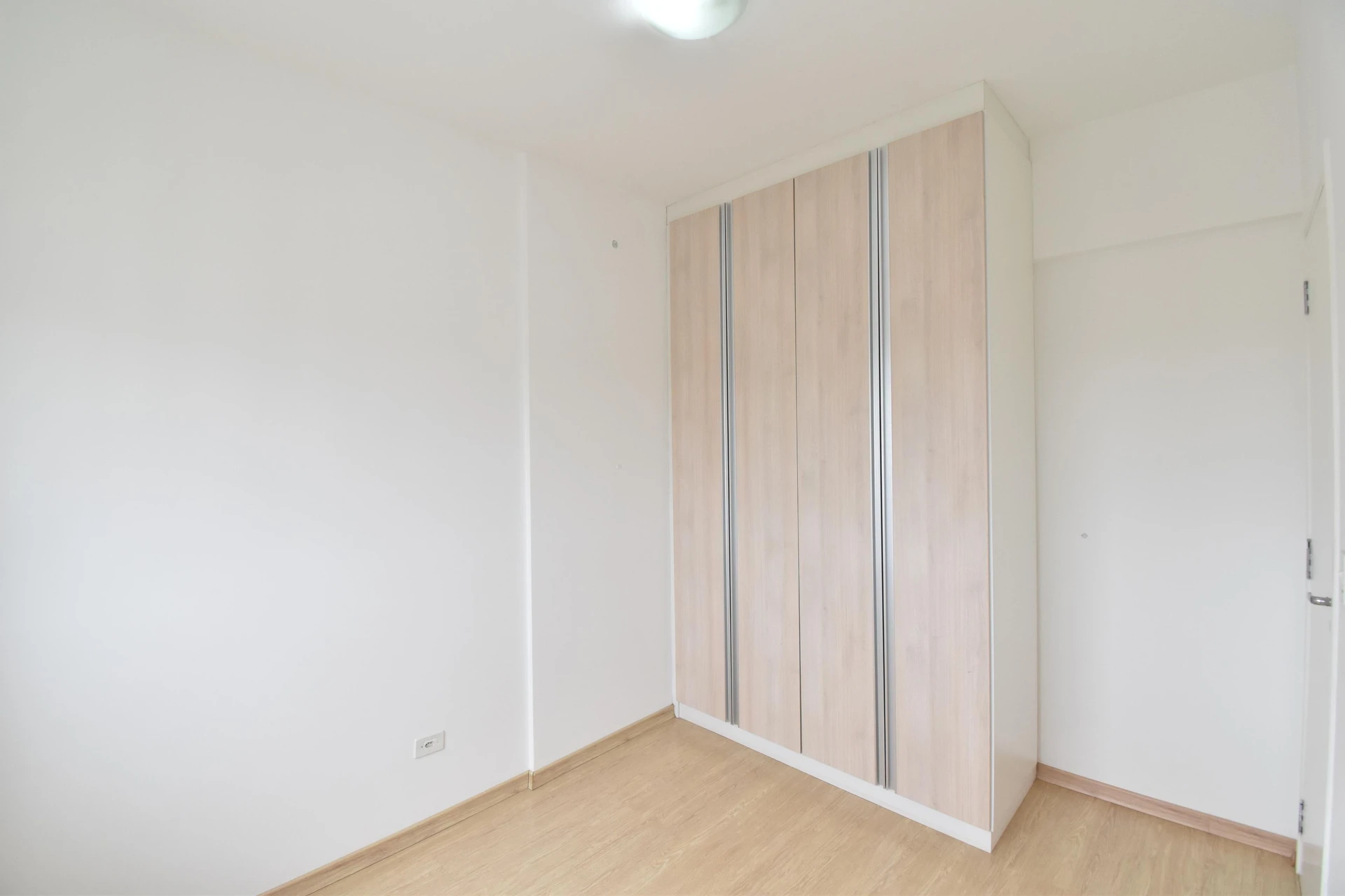 2-bedroom apartment with a grill on the balcony — photo 18