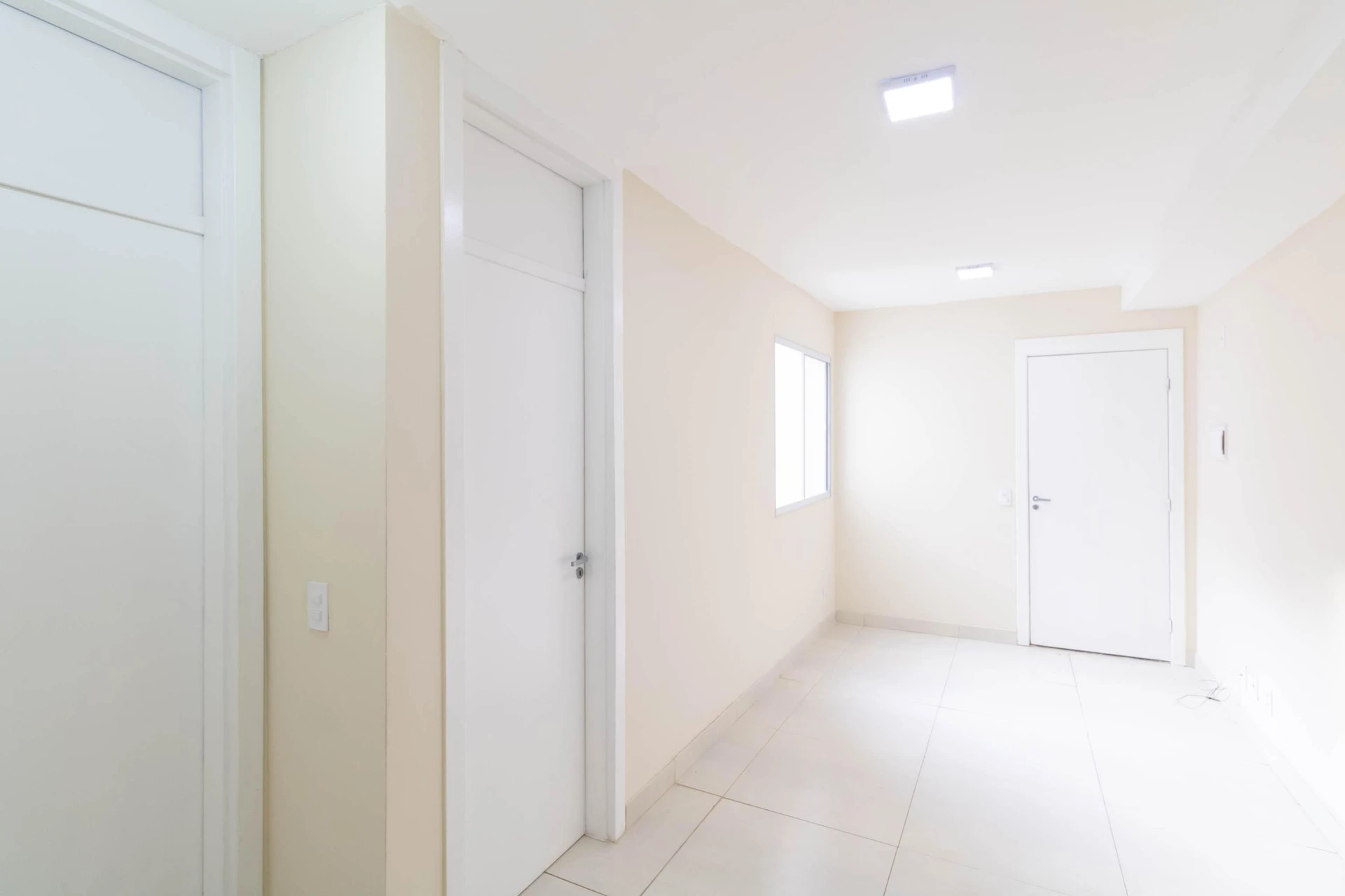 2-bedroom apartment with no parking included — photo 37