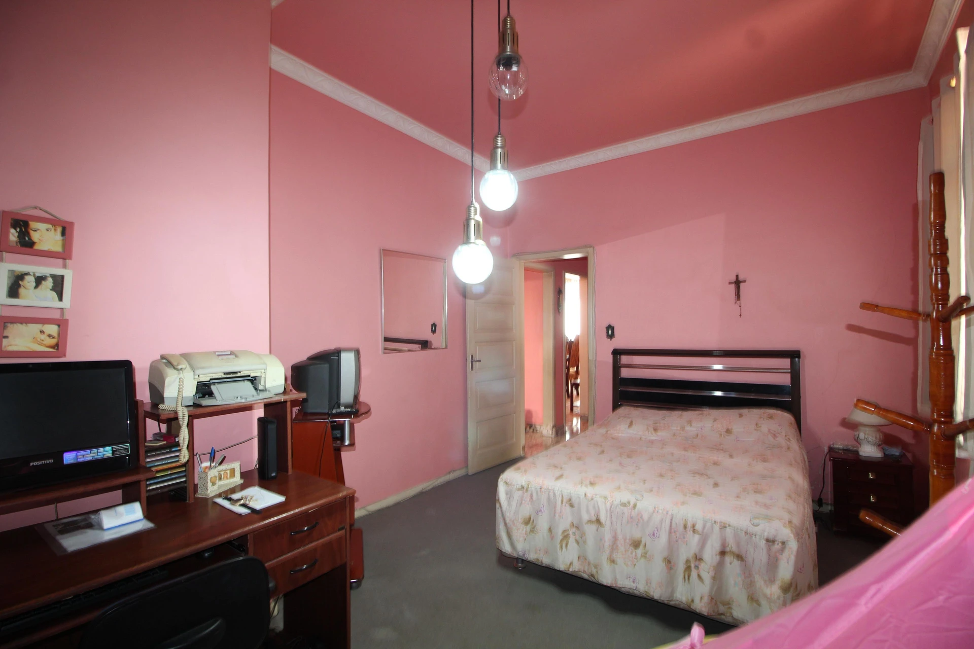 Furnished 3-bedroom house with a private garden — photo 10