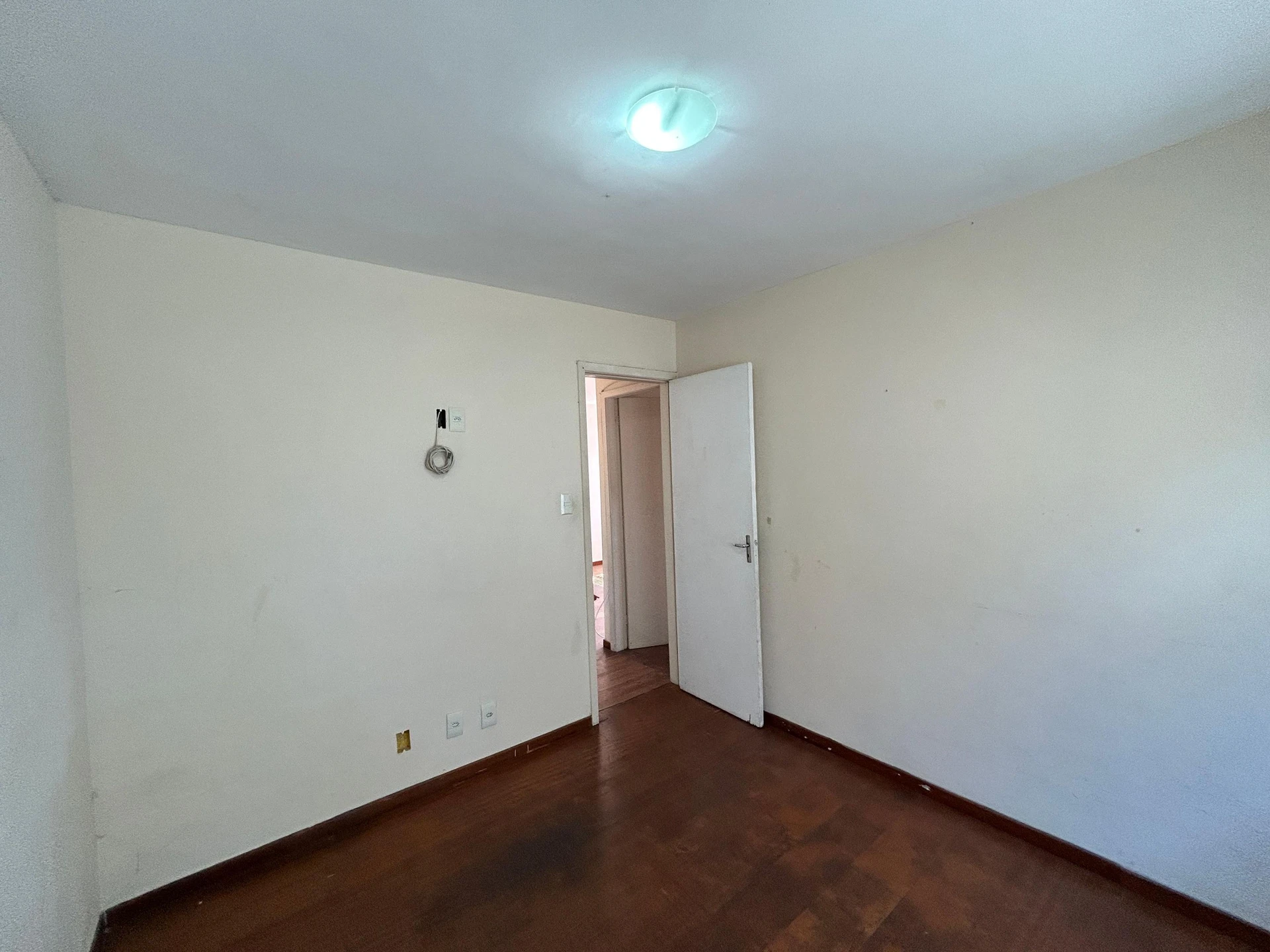 Unfurnished rental apartment with 2 bedrooms and parking — photo 22