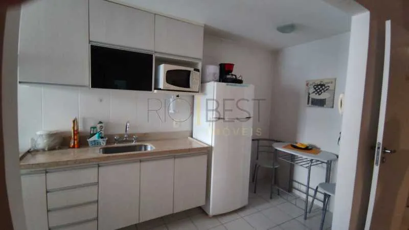 Furnished 2-bedroom apartment with integrated open-plan kitchen — photo 12
