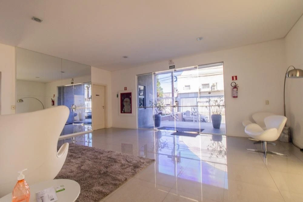 Furnished 2-bedroom apartment with an open-plan kitchen — photo 17