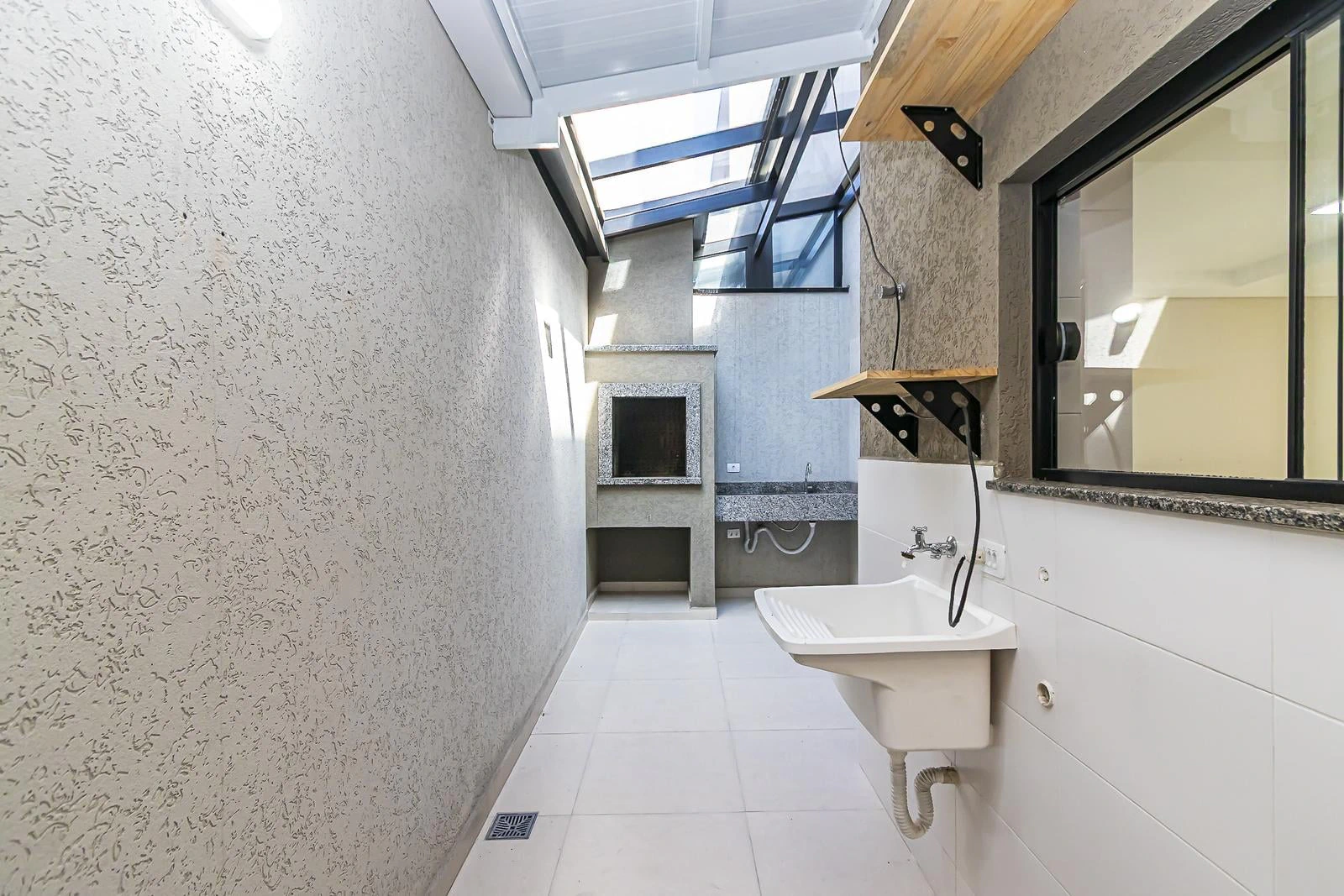 Casa, 92 m², con balcón cerrado con vidrio — photo 16