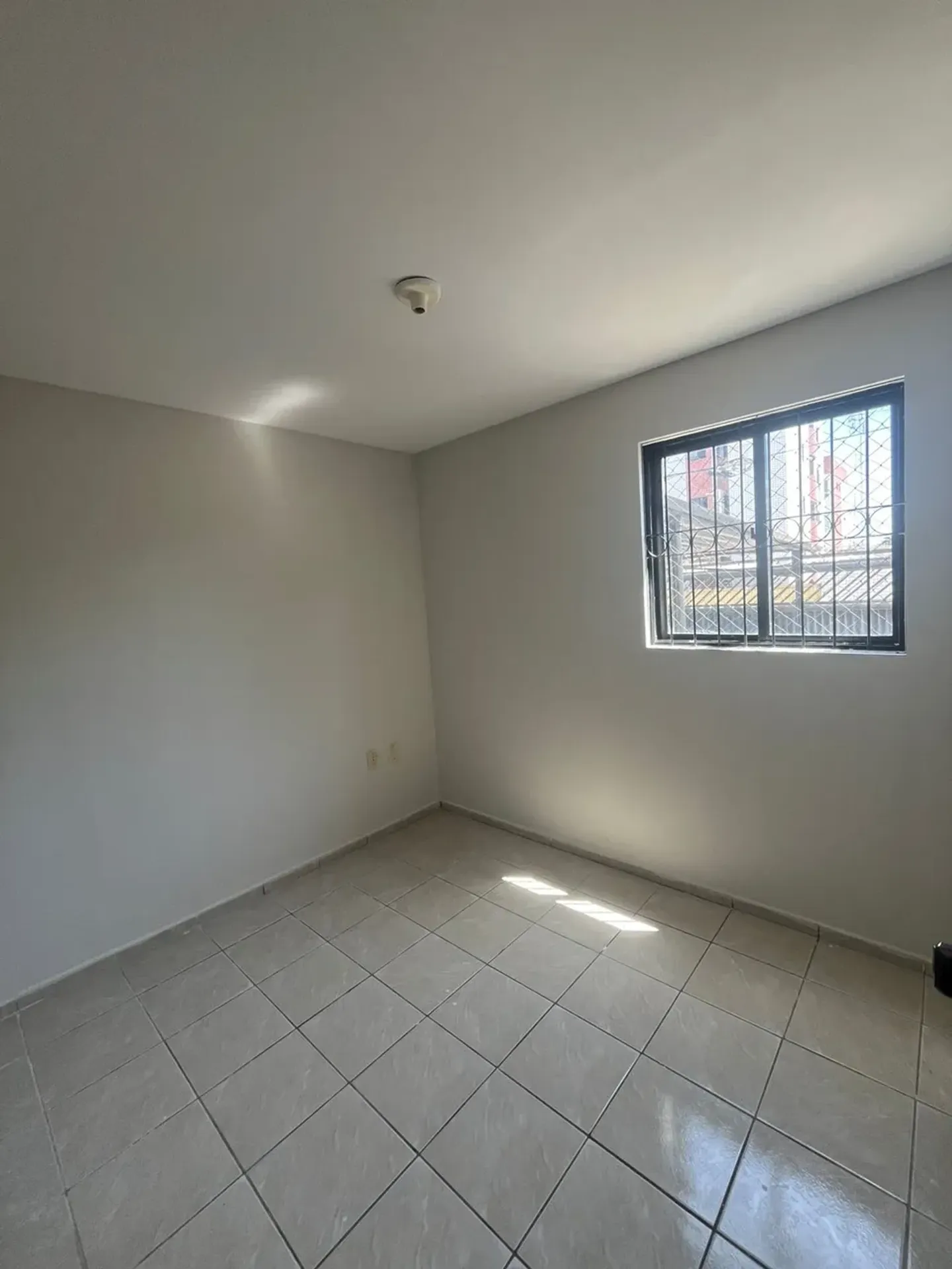 Квартира с 3 спальнями, 2 ванными и 1 местом — photo 3
