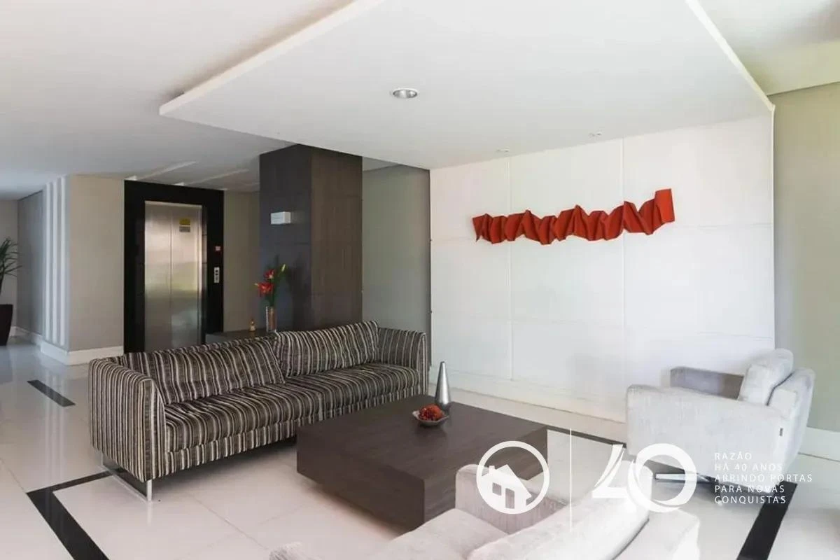 4-bedroom apartment with floor-to-ceiling windows — photo 11