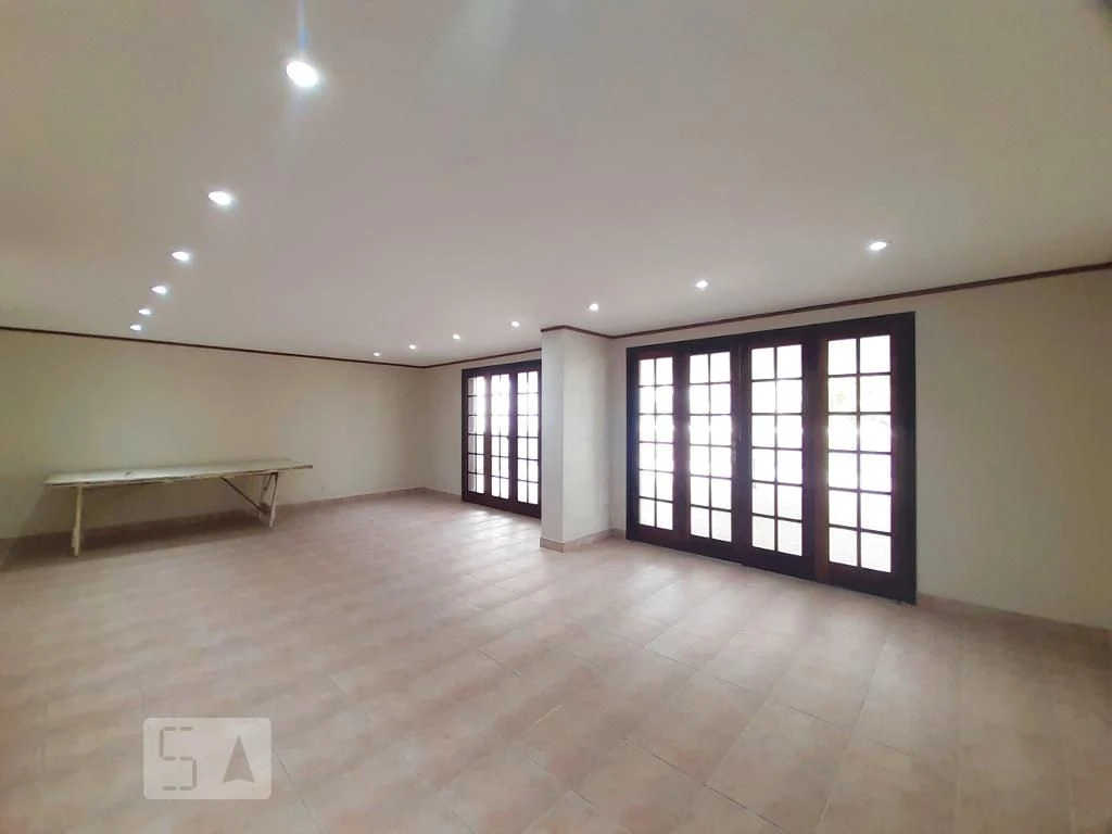 2-bedroom apartment with a mountain view in Rio de Janeiro — photo 31