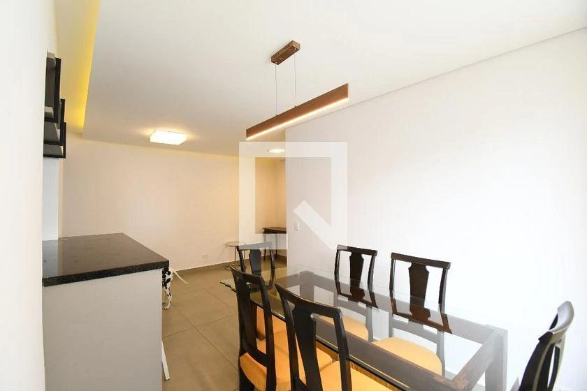 2-bedroom apartment with a walk-in closet in Curitiba — photo 4