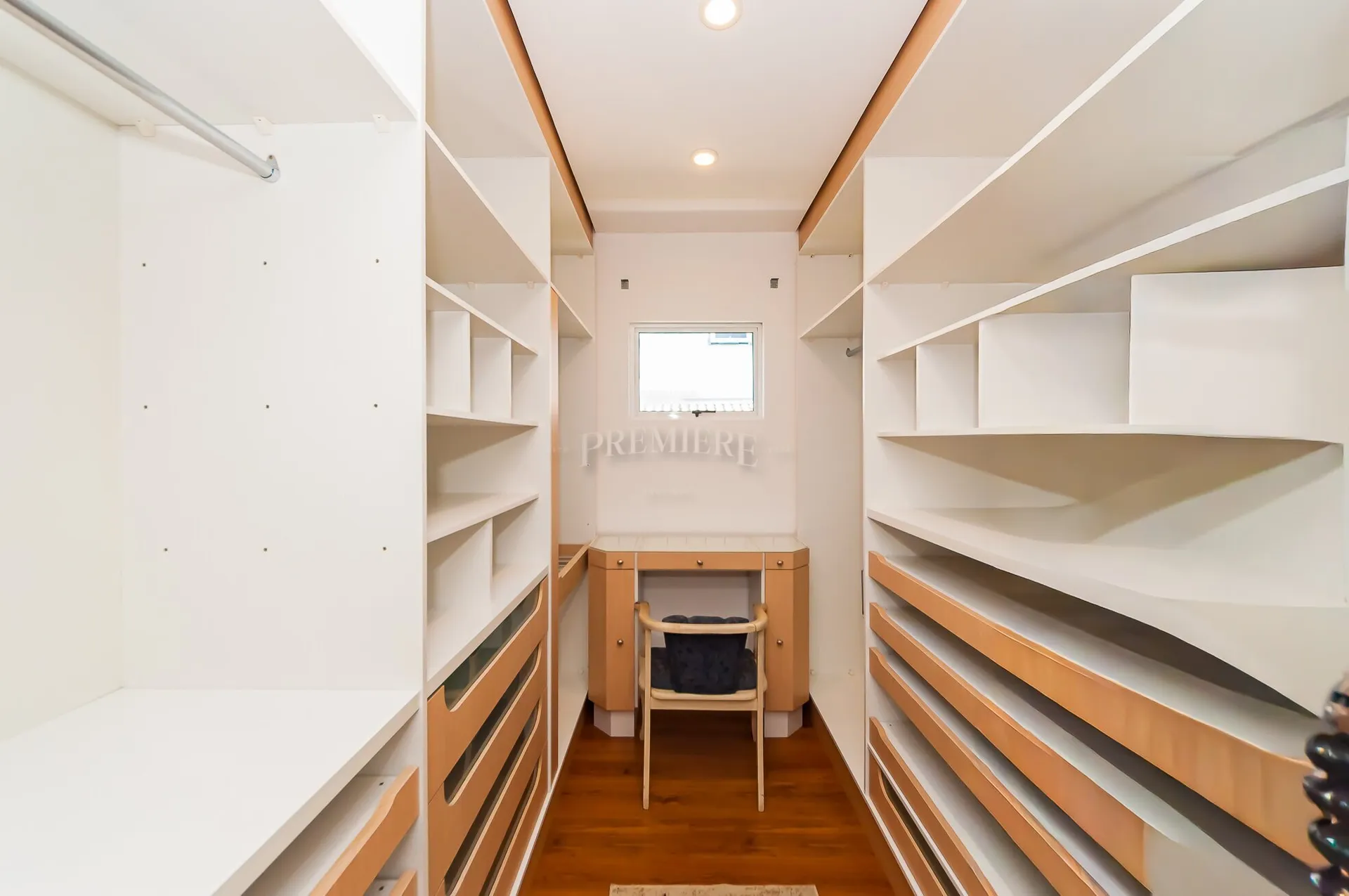 Furnished house with 613 m², 3 en-suite bedrooms — photo 6