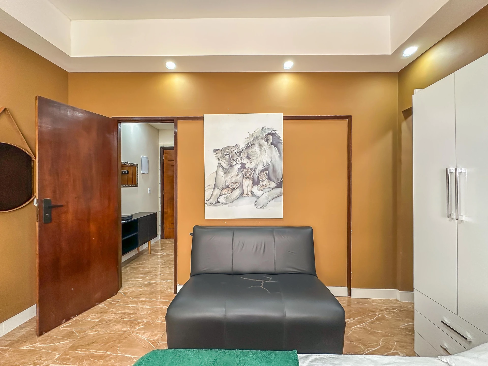 Home office in a one-bedroom apartment, 37 m² — photo 14