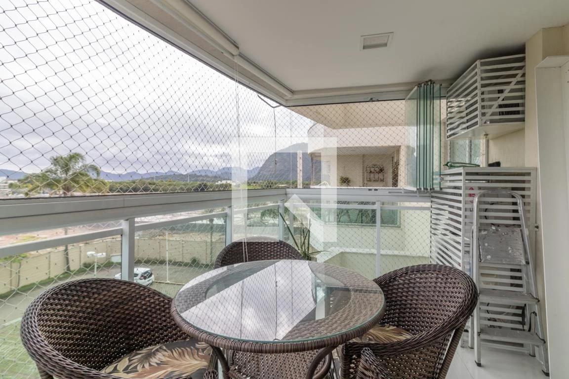 2-bedroom apartment with a home office in Rio de Janeiro