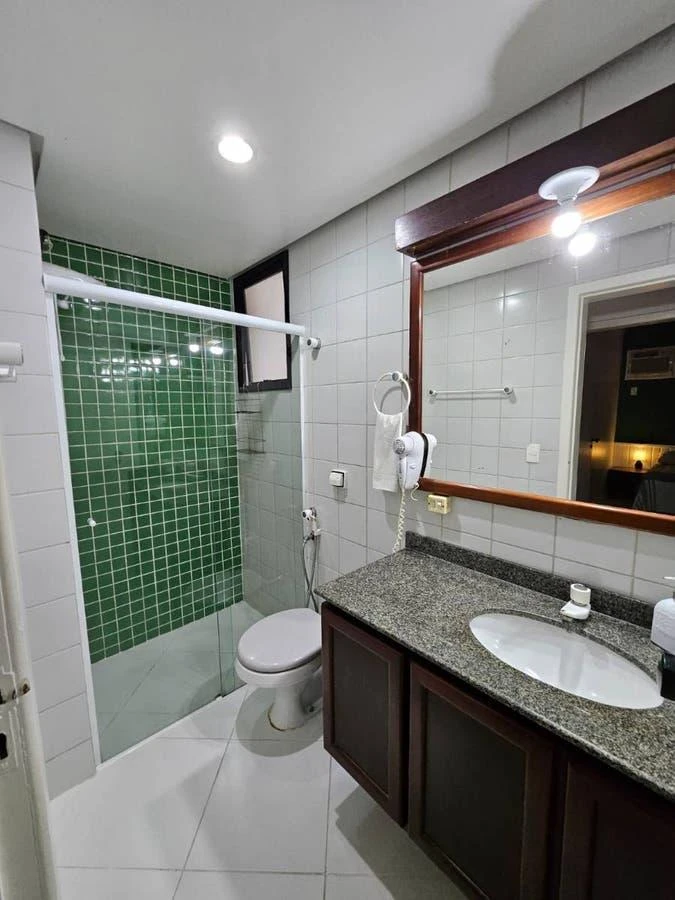 Furnished apartment, 84 m², with a glass-enclosed balcony — photo 6