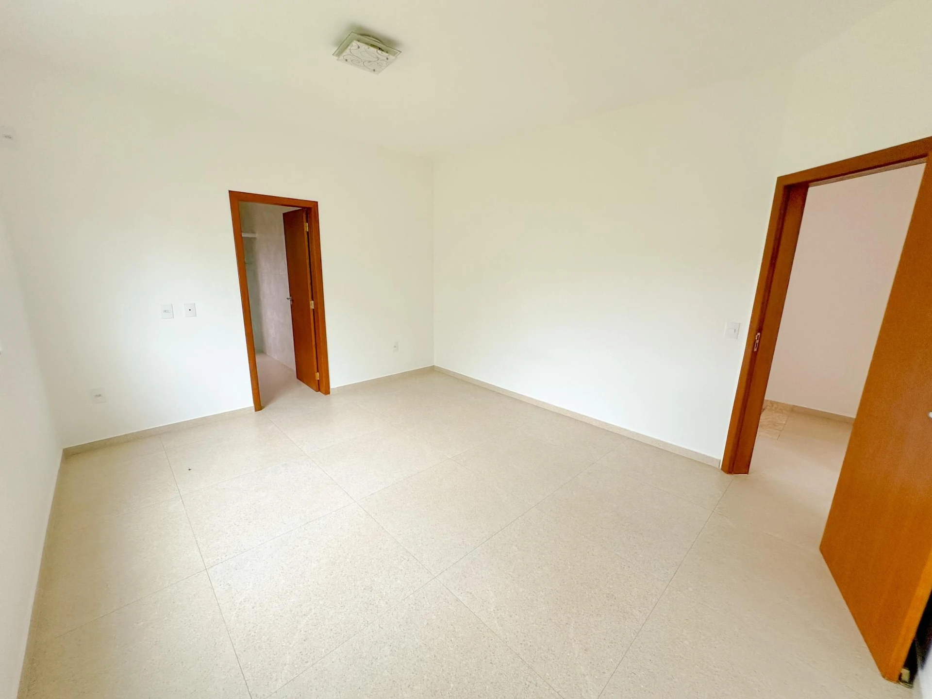 Garden in a 4-bedroom house, 194 m² — photo 43