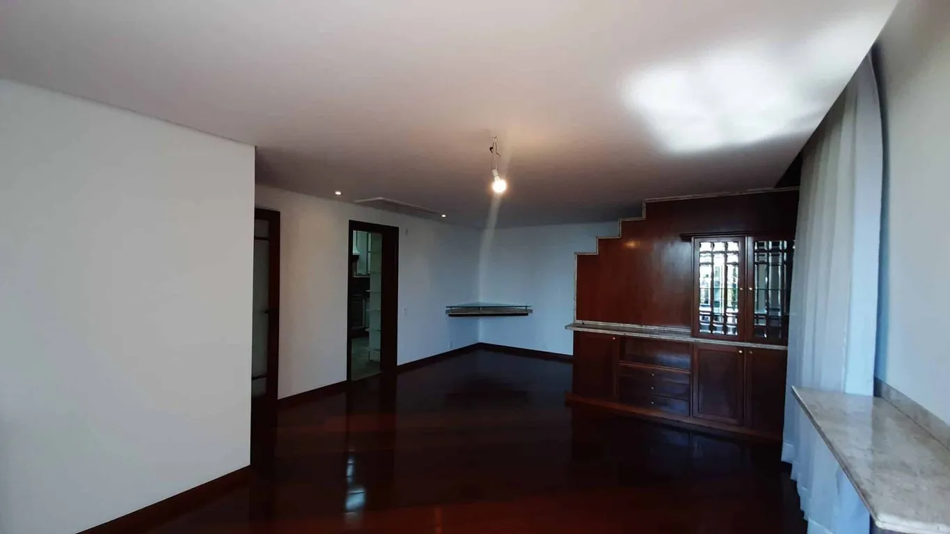 283 m² apartment with 4 bedrooms and 2 en-suites — photo 35