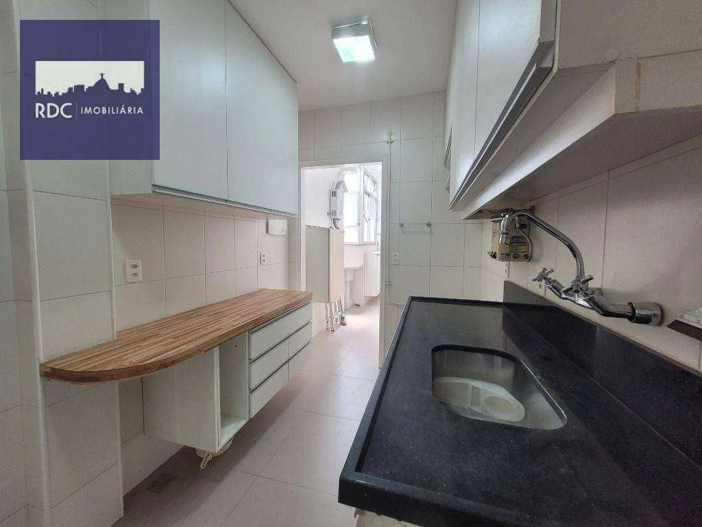 Apartamento com 2 dormitórios e 75 m², cozinha separada — photo 2