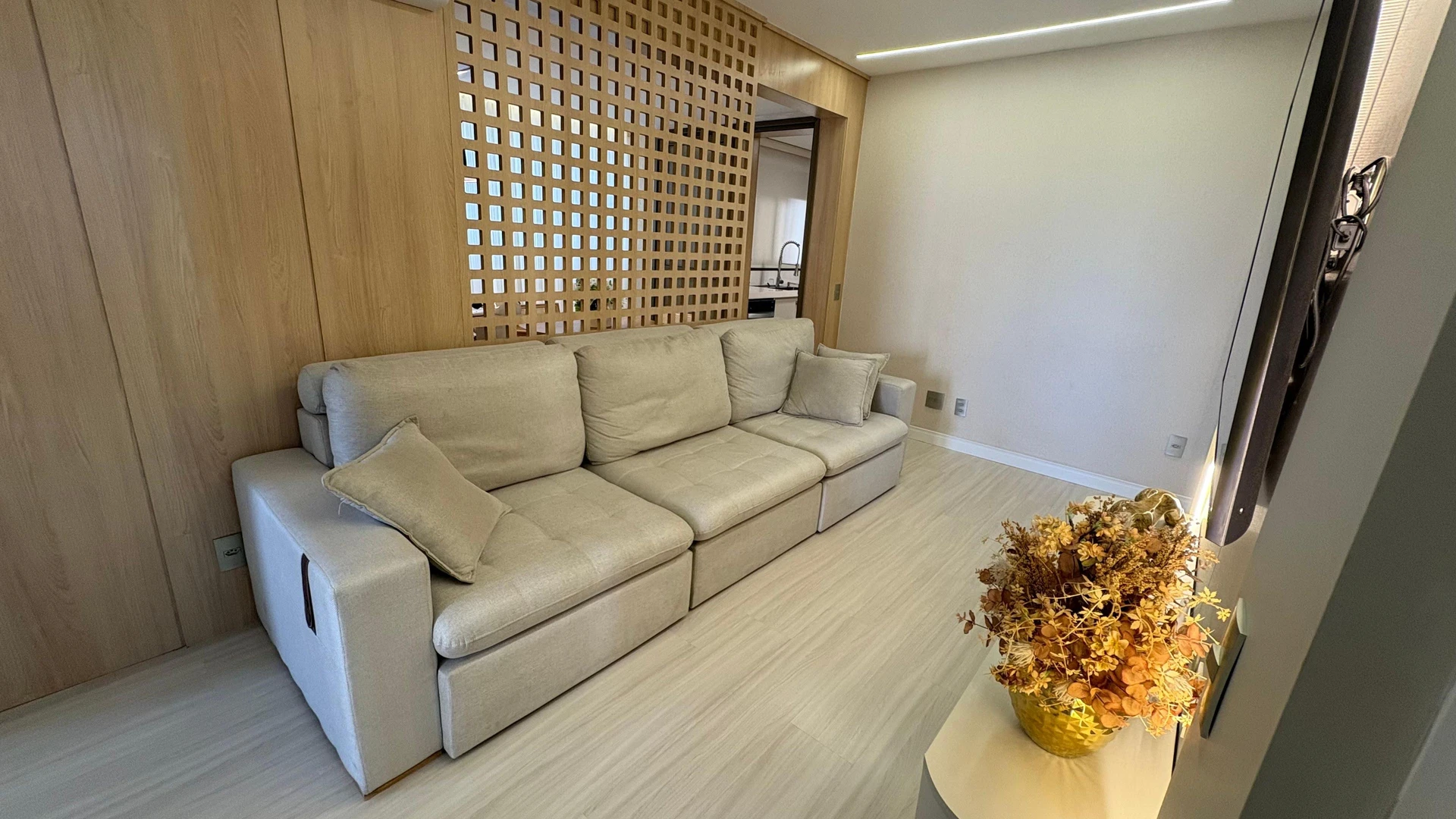 Jacuzzi in a 5-bedroom apartment, 217 m² — photo 44