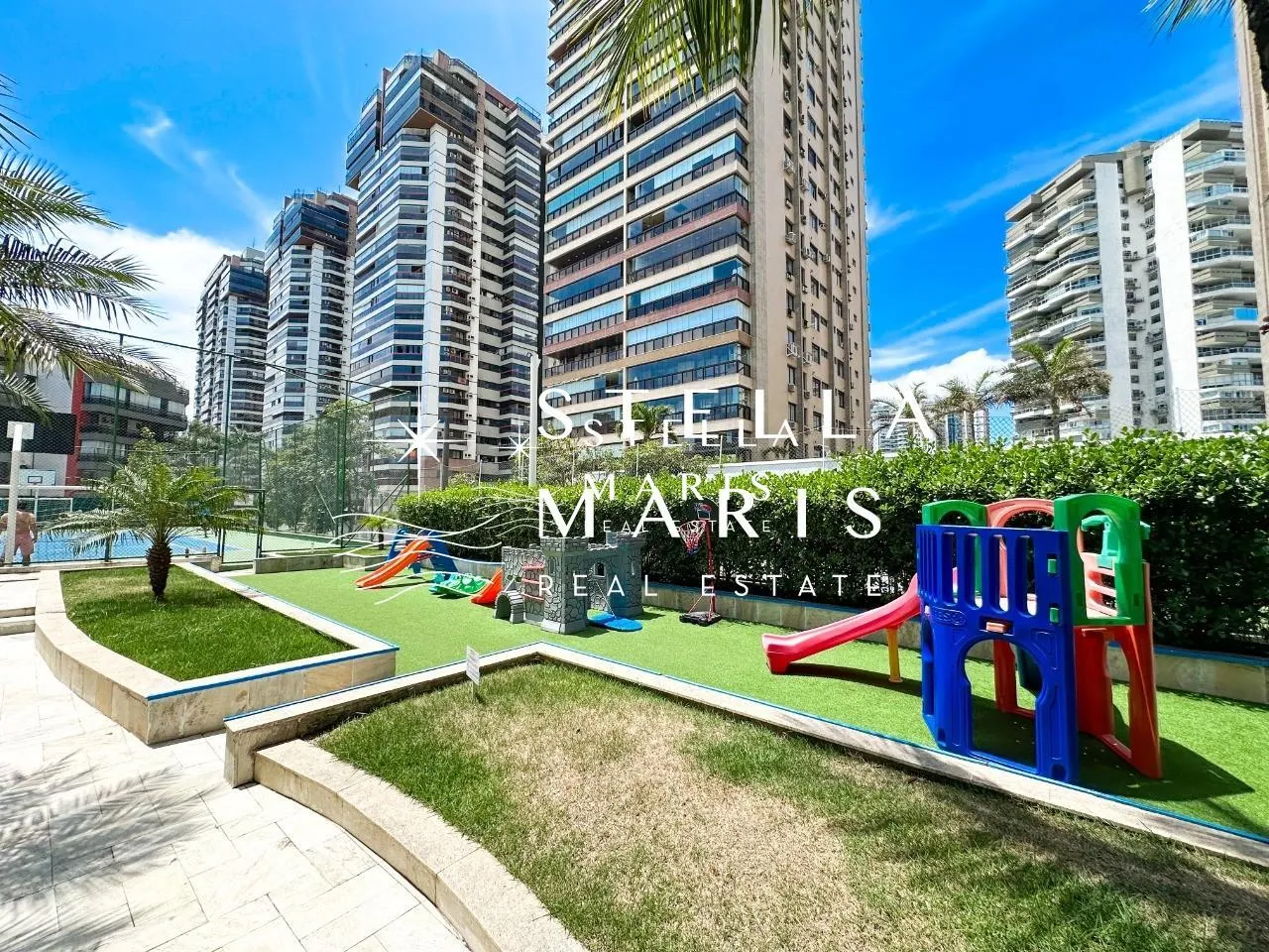 Furnished apartment with 3 bedrooms and a balcony — photo 22