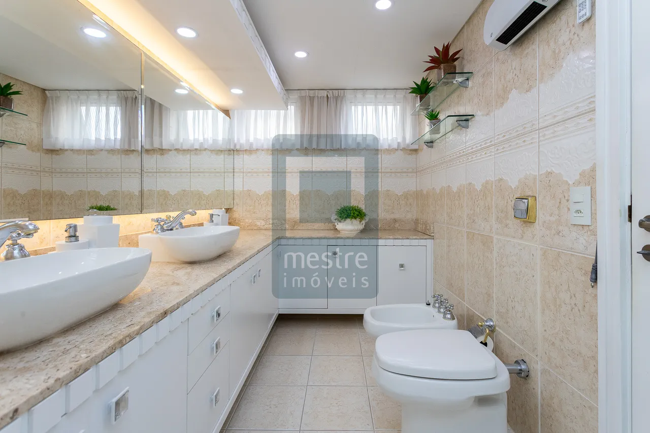 Apartamento mobiliado com 3 dormitórios e 4 banheiros — photo 37