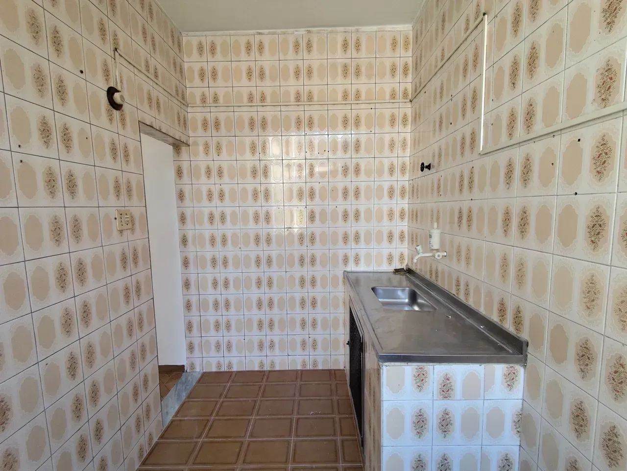 2-bedroom apartment with a glass-enclosed shower — photo 5