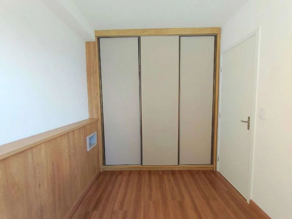 2-bedroom apartment with wood or laminate floors in Curitiba — photo 21
