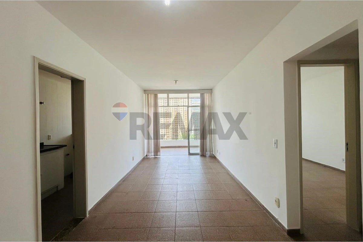 One-bedroom apartment in a building with a sauna — photo 12