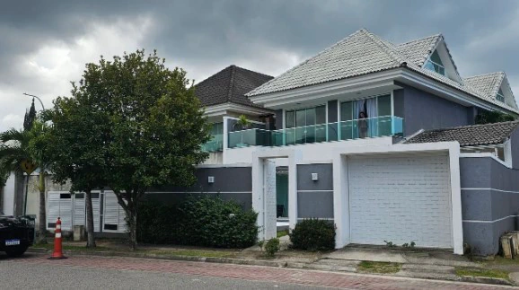 458 m² house with 6 bedrooms and a private BBQ area — photo 6