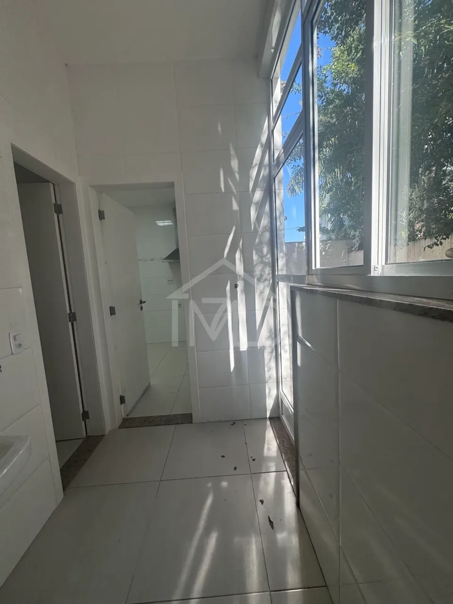 Casa com 4 suítes e 5 banheiros, 320 m² com churrasqueira — photo 8