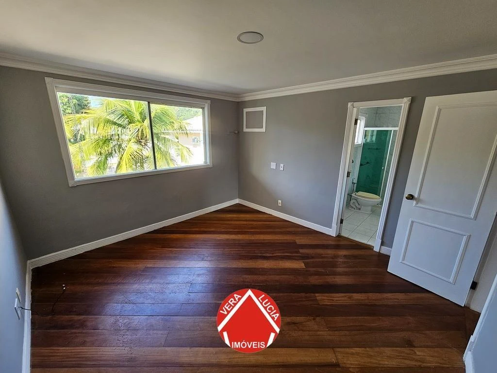 Casa, 600 m², com closet — photo 19
