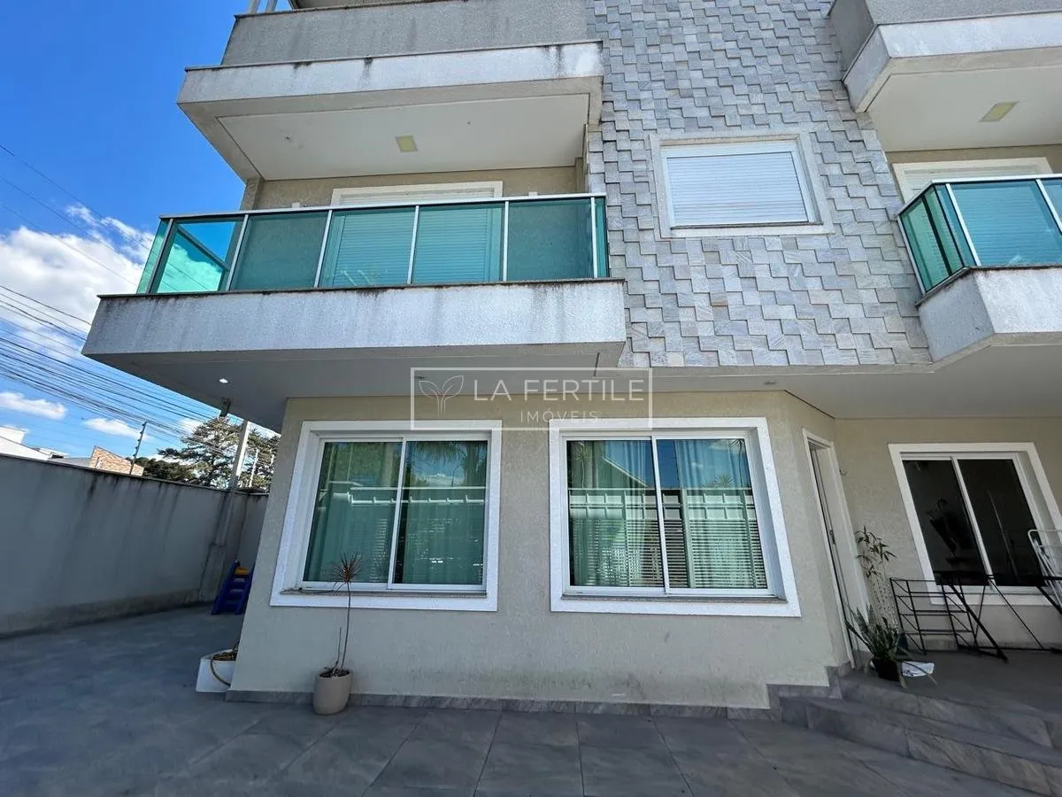 Casa de 3 dormitorios con balcón gourmet en Curitiba — photo 32