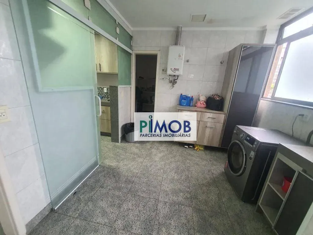 4-bedroom 260 m² apartment with 2 en-suite bathrooms — photo 18