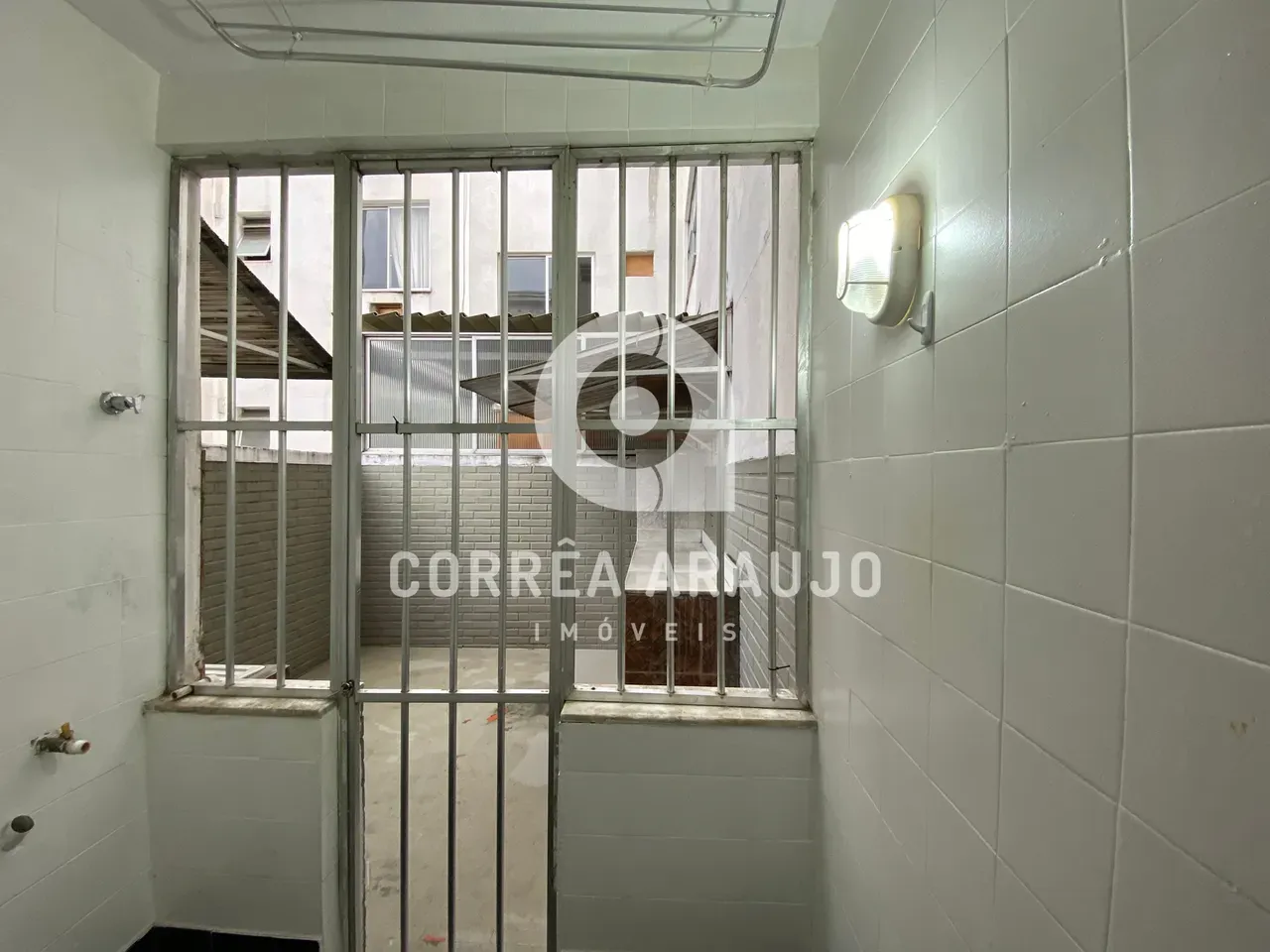 Apartment with 2 bedrooms, balcony and 1 parking space — photo 25