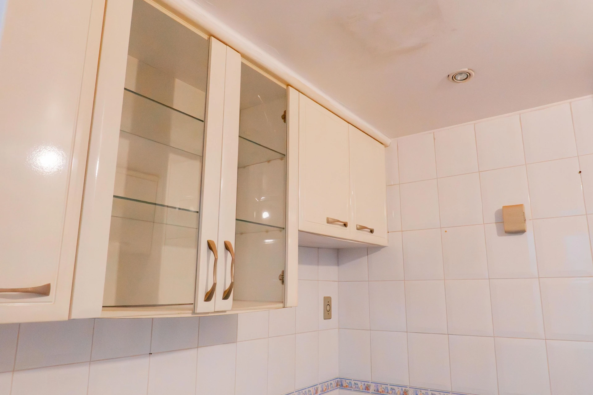 Apartment, 46 m², with wood or laminate floors — photo 15